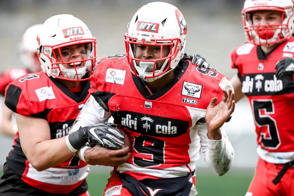 Die Stuttgart Scorpions gewinnen ihr erstes Saisonspiel 2019 gegen die Marburg Mercenaries (Foto: Sarah Philipp)