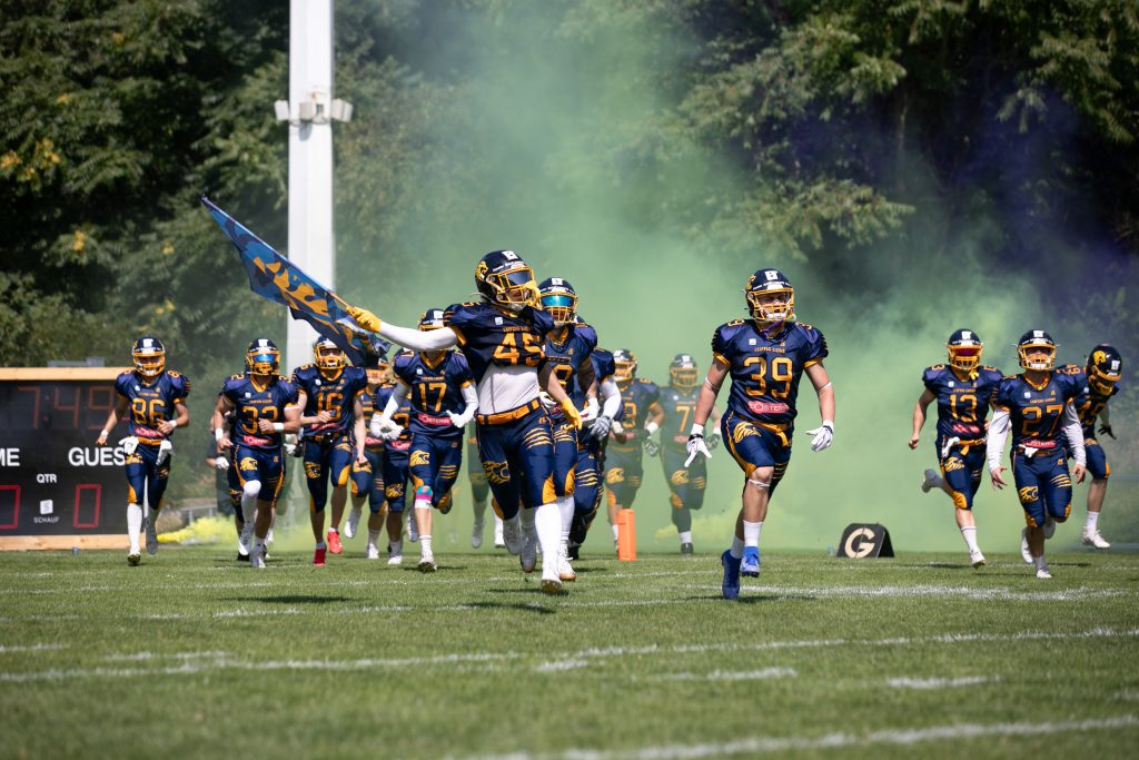 Die Leipzig Lions laufen zum Heimspiel im Camillo Ugi Sportpark auf.